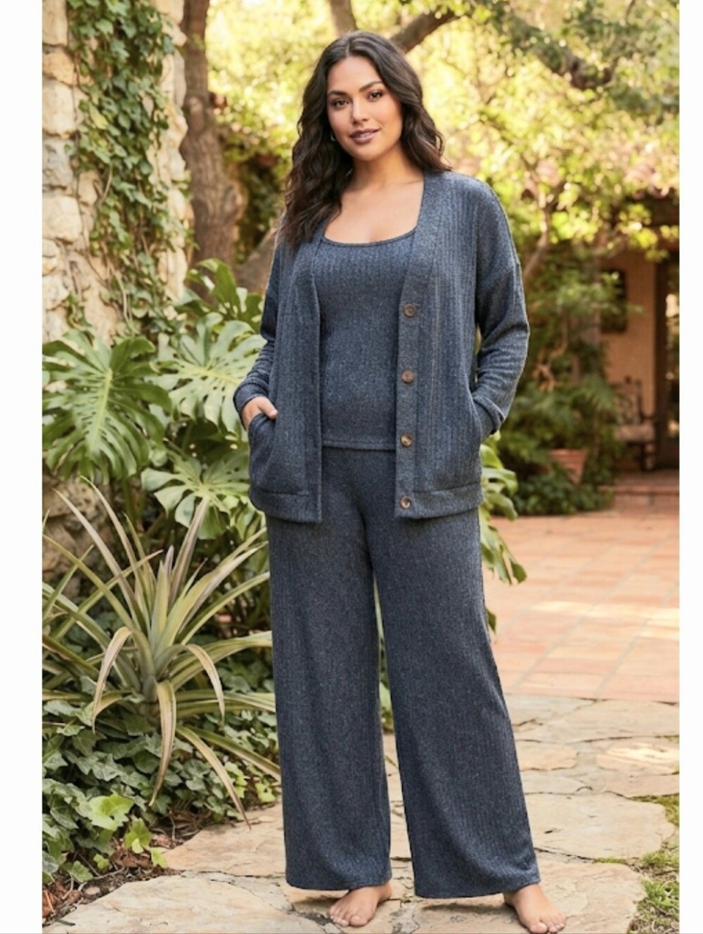 Live 2 Lounge three-piece set: cardigan, top, and pants. Size L.
